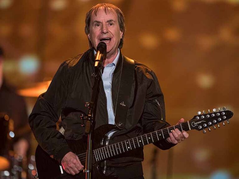 آهنگ انگلیسی Lady In Red از Chris De Burgh به همراه متن و ترجمه مجزا