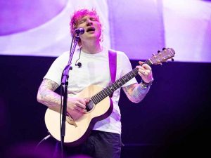 آهنگ انگلیسی Throw Your Arms Around Me از Ed Sheeran به همراه متن و ترجمه مجزا