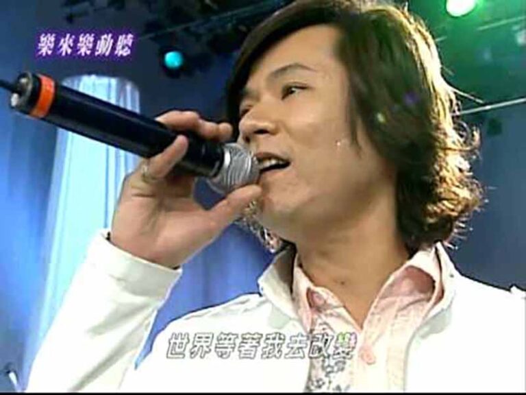 آهنگ چینی 我相信 (من باور دارم) از Yang pei an به همراه متن و ترجمه مجزا