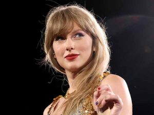 آهنگ انگلیسی Is It Over Now از Taylor Swift به همراه متن و ترجمه مجزا