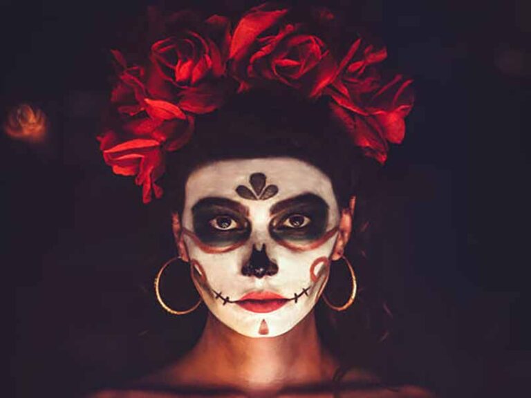 آهنگ اسپانیایی La llorona(ای اشکبار زن) از Carmen Goett به همراه متن و ترجمه مجزا