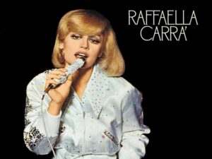 آهنگ ایتالیایی A far l’amore comincia tu(خودت عشق بازی رو شروع کردی) از Raffaella Carrà با متن و ترجمه مجزا