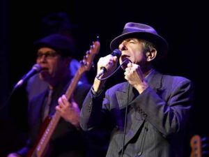 آهنگ انگلیسی Moving On (از یاد بردن) از Leonard Cohen به همراه متن و ترجمه مجزا