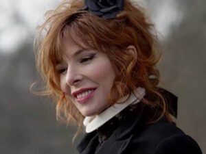 آهنگ فرانسوی Je te dis tout(همه چیز را بهت میگم) از Mylène Farmer به همراه متن و ترجمه مجزا