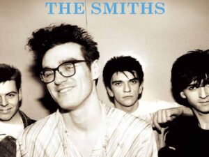 آهنگ انگلیسی Back to the Old House از The Smiths به همراه متن و ترجمه مجزا