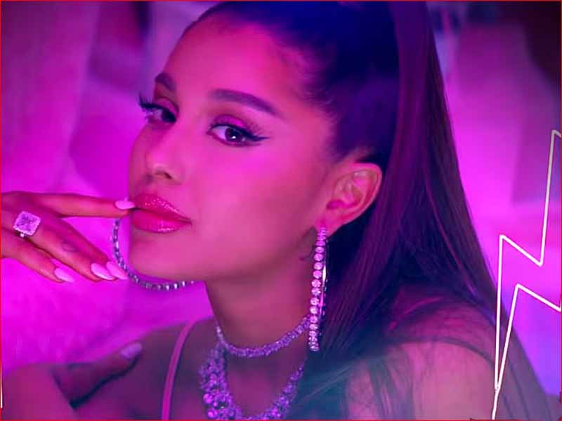 آهنگ انگلیسی 7 Rings از Ariana Grande به همراه متن و ترجمه مجزا