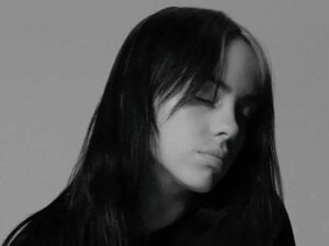 آهنگ انگلیسی No Time To Die از Billie Eilish به همراه متن و ترجمه مجزا