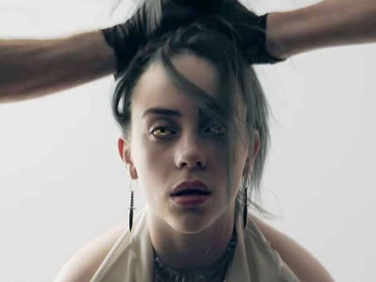 آهنگ انگلیسی bury a friend از Billie Eilish به همراه متن و ترجمه مجزا