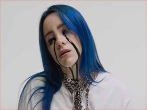 آهنگ انگلیسی when the party’s over از Billie Eilish به همراه متن و ترجمه مجزا