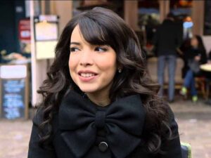 آهنگ فرانسوی Comme un bateau از Indila به همراه متن و ترجمه مجزا