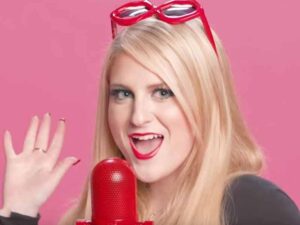 آهنگ انگلیسی Lips Are Movin از Meghan Trainor به همراه متن و ترجمه مجزا