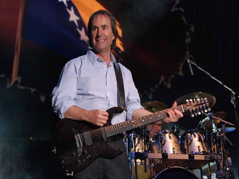 آهنگ انگلیسی The Last Time I Cried از Chris De Burgh به همراه متن و ترجمه مجزا
