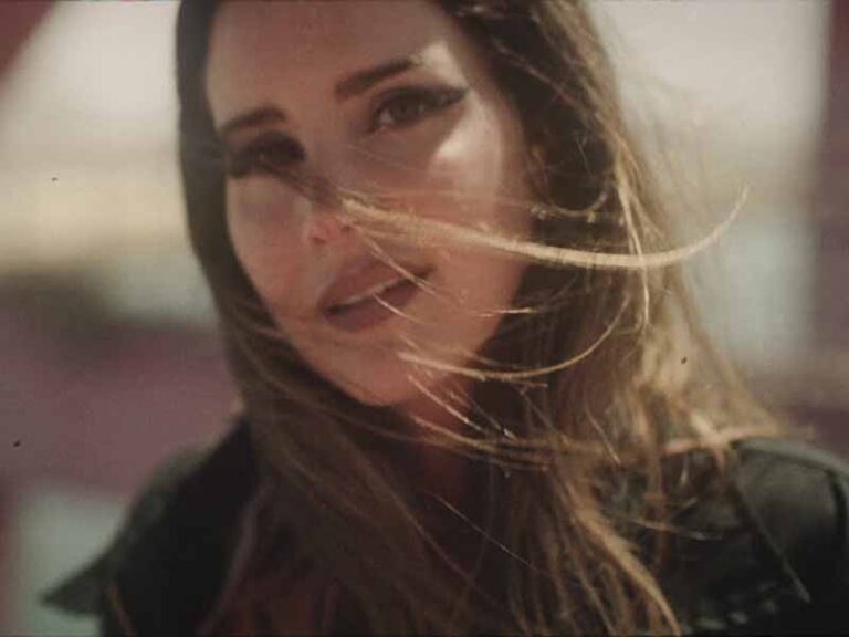 آهنگ انگلیسی F**k it I love you از Lana Del Rey به همراه متن و ترجمه مجزا