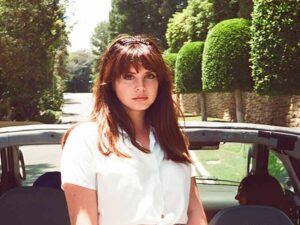 آهنگ انگلیسی Never Let Me Go از Lana Del Rey به همراه متن و ترجمه مجزا