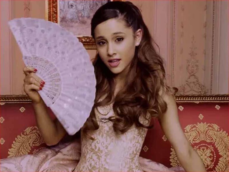 آهنگ انگلیسی Right There از Ariana Grande به همراه متن و ترجمه مجزا