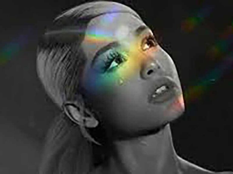 آهنگ انگلیسی sweetener از Ariana Grande به همراه متن و ترجمه مجزا