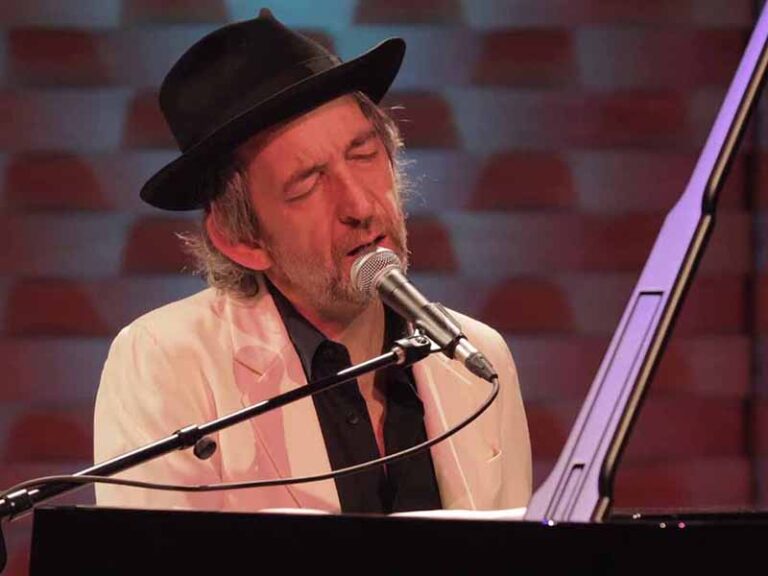 آهنگ فرانسوی Divin blasphème از Arthur H به همراه متن و ترجمه مجزا