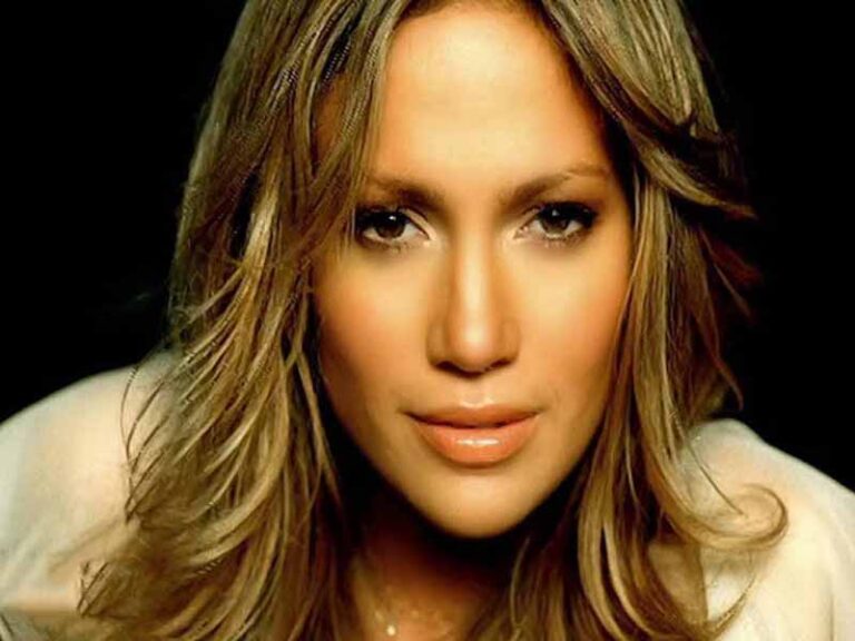 آهنگ انگلیسی I’m Real از Jennifer Lopez به همراه متن و ترجمه مجزا