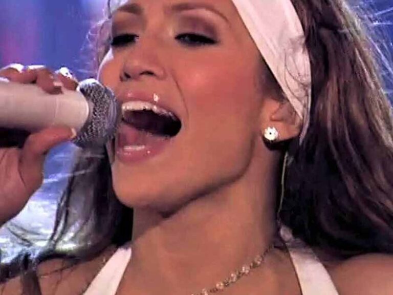 آهنگ انگلیسی Let’s Get Loud از Jennifer Lopez به همراه متن و ترجمه مجزا