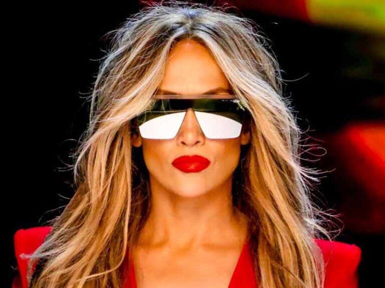 آهنگ انگلیسی Limitless از Jennifer Lopez به همراه متن و ترجمه مجزا