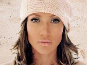 آهنگ انگلیسی Loving You از Jennifer Lopez به همراه متن و ترجمه مجزا