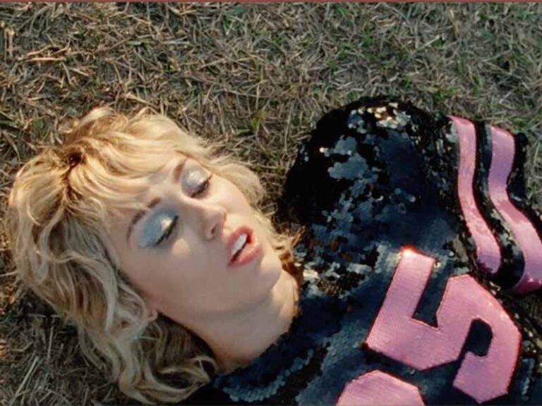 آهنگ انگلیسی Angels Like You از Miley Cyrus به همراه متن و ترجمه مجزا