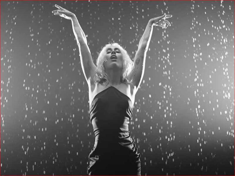 آهنگ انگلیسی River از Miley Cyrus به همراه متن و ترجمه مجزا