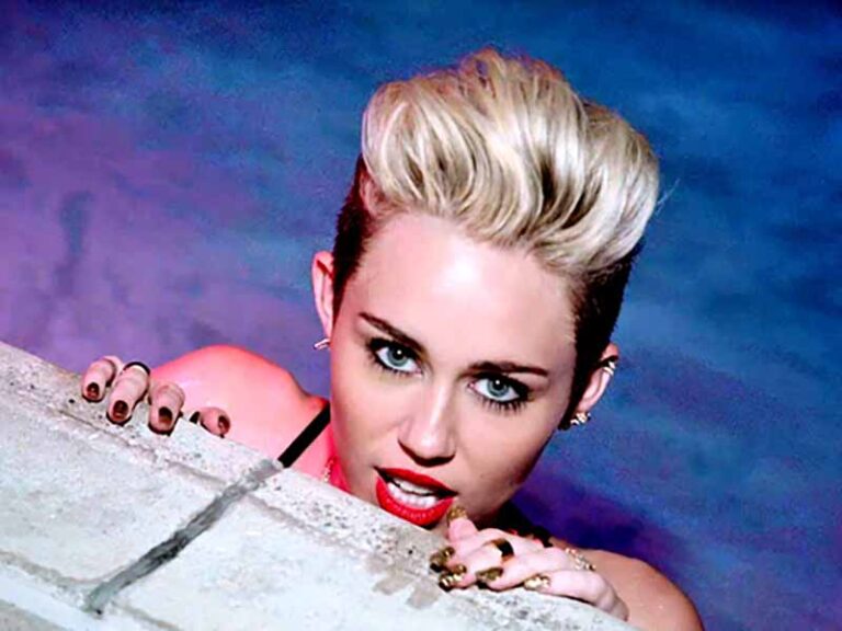 آهنگ انگلیسی We Can’t Stop از Miley Cyrus به همراه متن و ترجمه مجزا