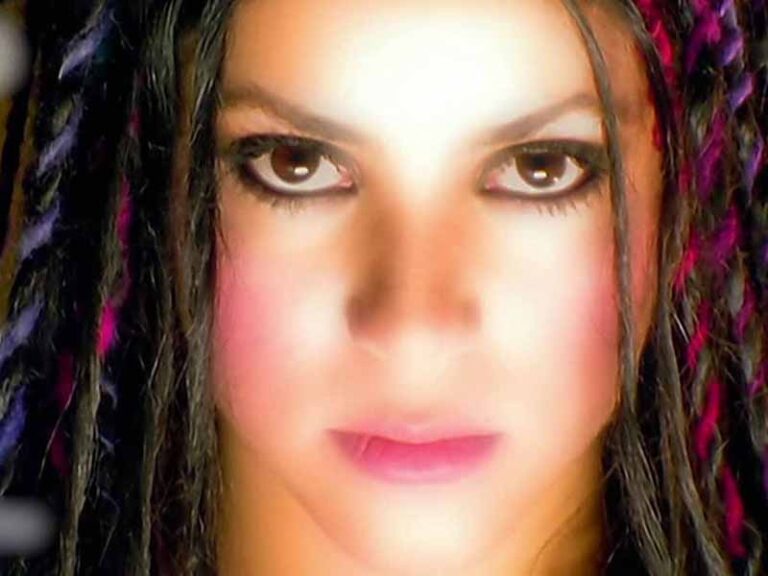 آهنگ اسپانیایی Ciega, Sordomuda از Shakira به همراه متن و ترجمه مجزا