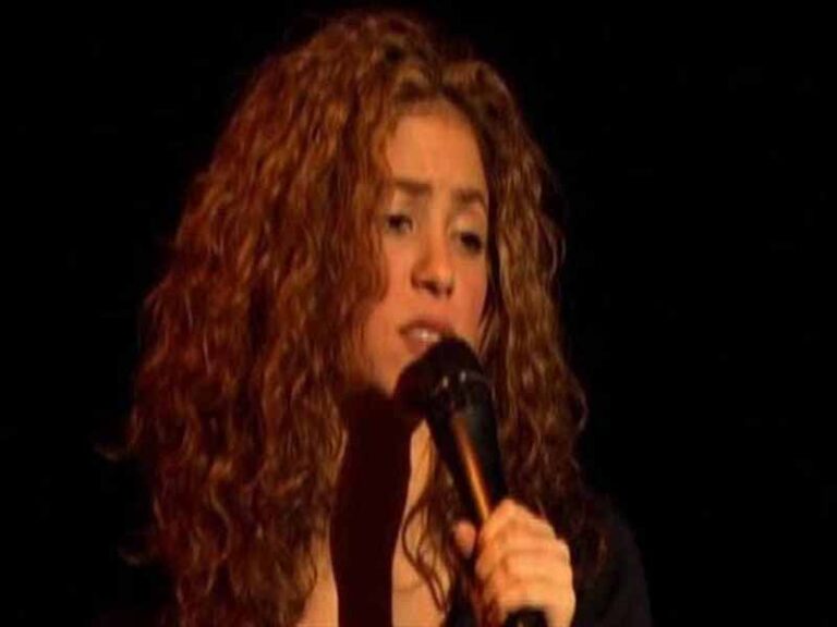 آهنگ اسپانیایی La Pared از Shakira به همراه متن و ترجمه مجزا