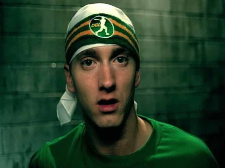 آهنگ انگلیسی Sing for the Moment از Eminem به همراه متن و ترجمه مجزا