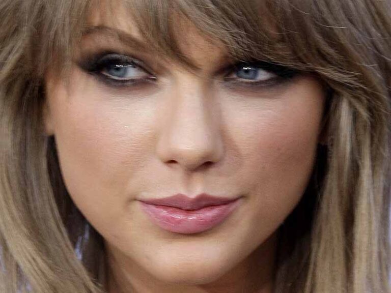 آهنگ انگلیسی Glitch از Taylor Swift به همراه متن و ترجمه مجزا