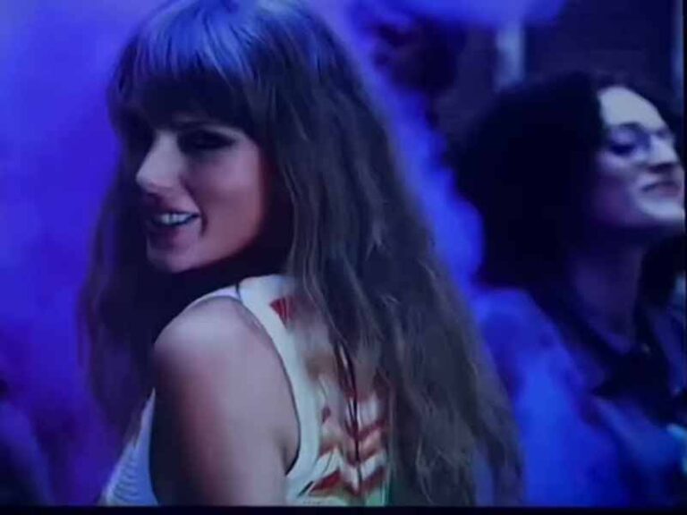 آهنگ انگلیسی Lavender Haze از Taylor Swift به همراه متن و ترجمه مجزا
