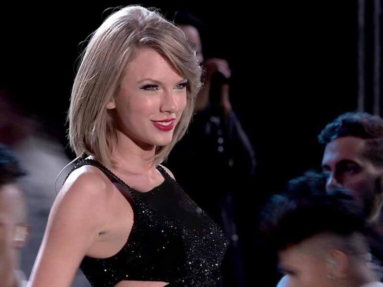 آهنگ انگلیسی New Romantics از Taylor Swift به همراه متن و ترجمه مجزا