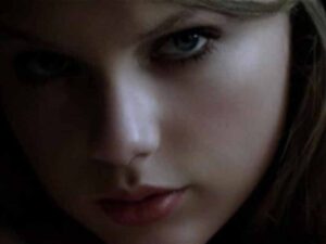آهنگ انگلیسی The Story of Us از Taylor Swift به همراه متن و ترجمه مجزا