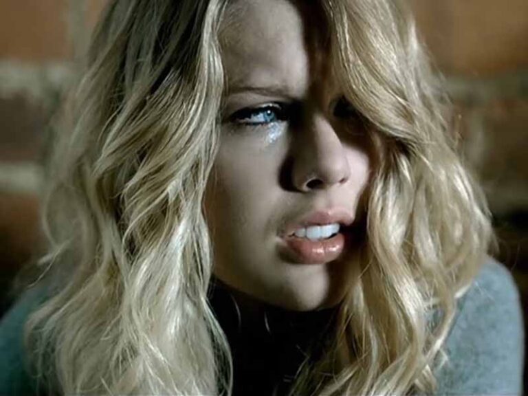 آهنگ انگلیسی White Horse از Taylor Swift به همراه متن و ترجمه مجزا