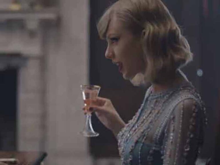 آهنگ انگلیسی champagne problems از Taylor Swift به همراه متن و ترجمه مجزا