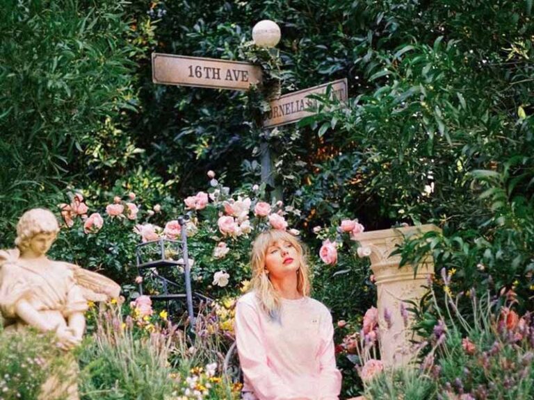 آهنگ انگلیسی Cornelia Street از Taylor Swift به همراه متن و ترجمه مجزا