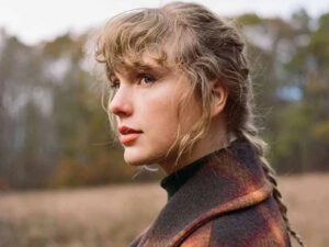 آهنگ انگلیسی august از Taylor Swift به همراه متن و ترجمه مجزا