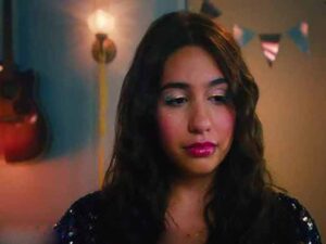 آهنگ انگلیسی Clockwork از Alessia Cara به همراه متن و ترجمه مجزا