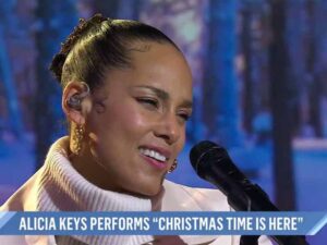 آهنگ انگلیسی Christmas Time Is Here از Alicia Keys به همراه متن و ترجمه مجزا