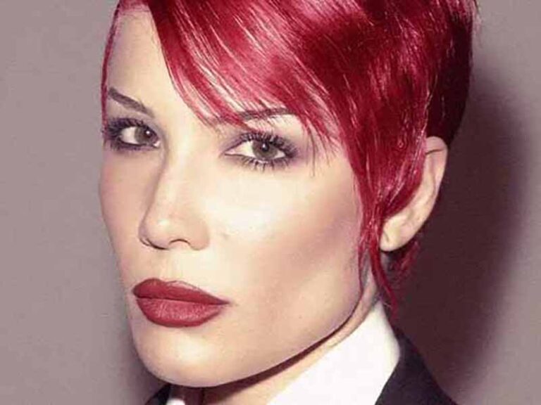 آهنگ انگلیسی Darwinism از Halsey به همراه متن و ترجمه مجزا