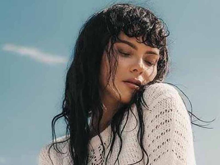 آهنگ انگلیسی Cheeky از INNA به همراه متن و ترجمه مجزا