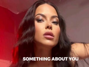 آهنگ انگلیسی Something ’bout You از INNA به همراه متن و ترجمه مجزا