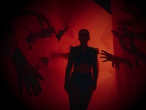 آهنگ انگلیسی Start a Fire از INNA به همراه متن و ترجمه مجزا