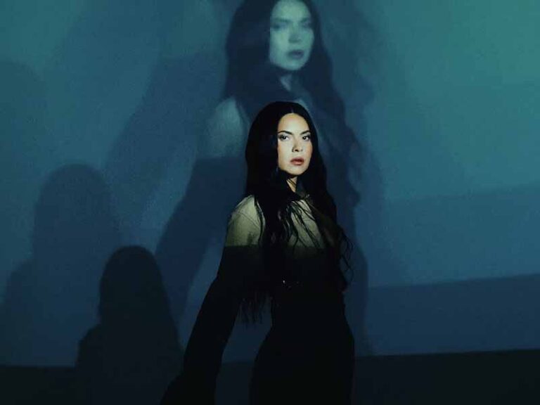 آهنگ انگلیسی Que Dolor از INNA به همراه متن و ترجمه مجزا