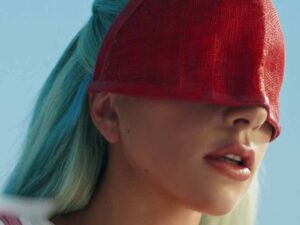 آهنگ انگلیسی 911 از Lady Gaga به همراه متن و ترجمه مجزا