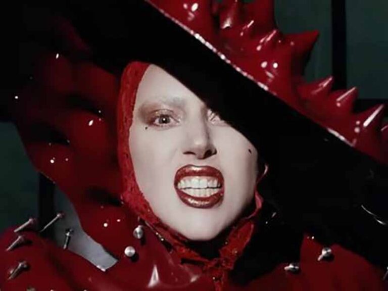 آهنگ انگلیسی Abracadabra از Lady Gaga به همراه متن و ترجمه مجزا