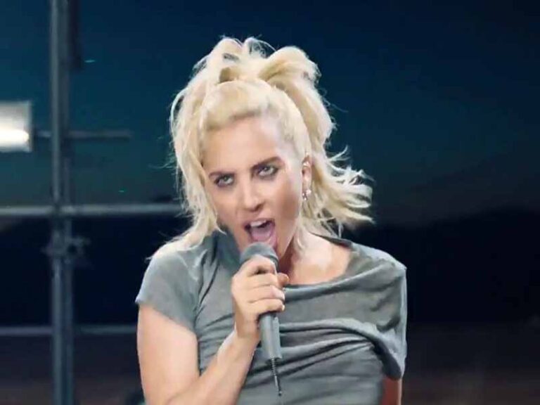 آهنگ انگلیسی Perfect Illusion از Lady Gaga به همراه متن و ترجمه مجزا