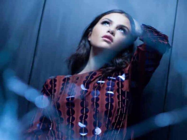 آهنگ انگلیسی Body Heat از Selena Gomez به همراه متن و ترجمه مجزا